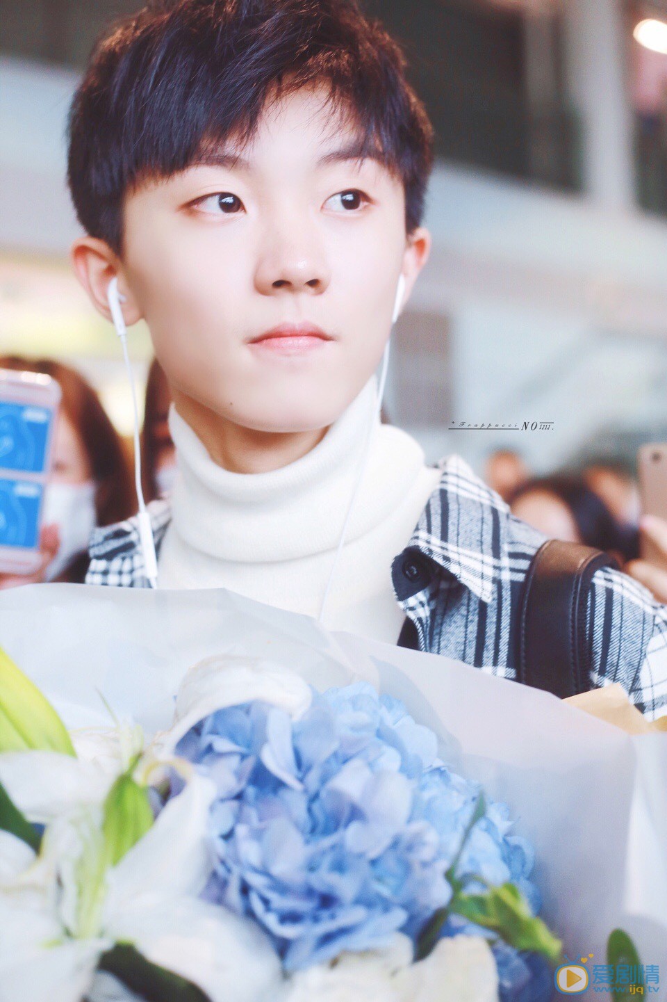 马嘉祺街拍照写真 马嘉祺高清写真_马嘉祺高清剧照