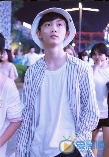 马嘉祺街拍照写真 马嘉祺高清写真_马嘉祺高清剧照