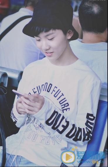 马嘉祺白衣少年写真 马嘉祺高清写真_马嘉祺高清剧照