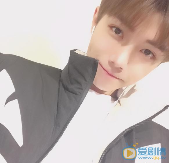 宋继扬生活照写真