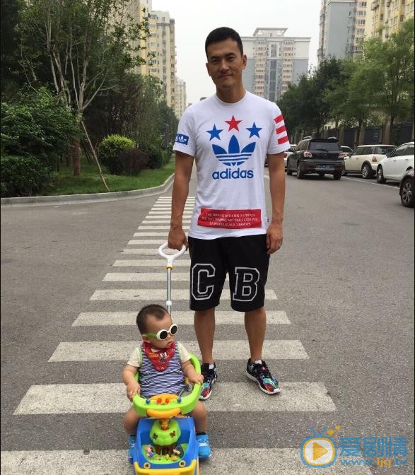 赫子铭和何洁亲密照 赫子铭高清写真_赫子铭高清剧照