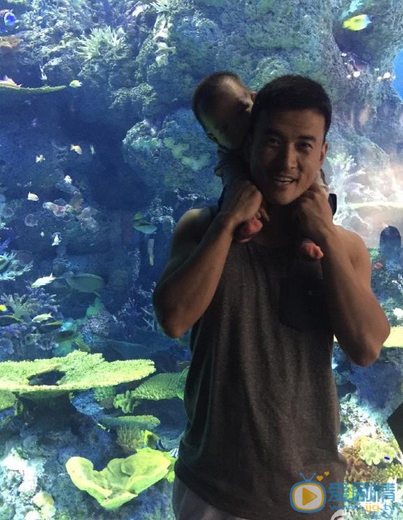 赫子铭亲子照 赫子铭高清写真_赫子铭高清剧照