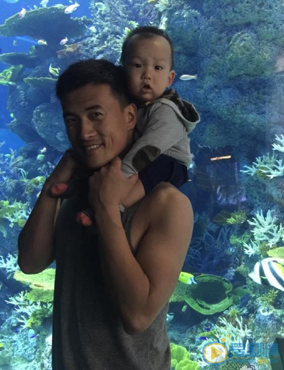 赫子铭亲子照 赫子铭高清写真_赫子铭高清剧照