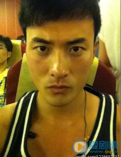 赫子铭生活照 赫子铭高清写真_赫子铭高清剧照
