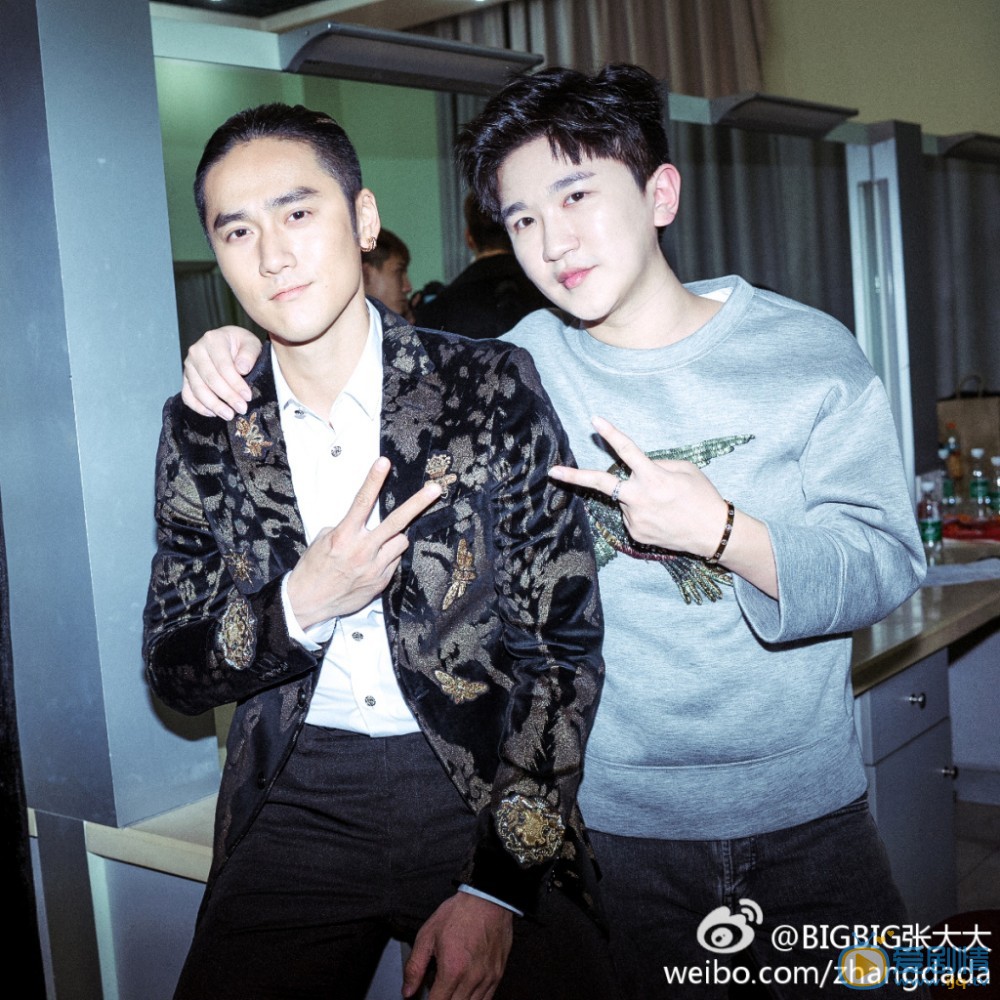 张大大娱乐圈好友合照 张大大高清写真_张大大高清剧照