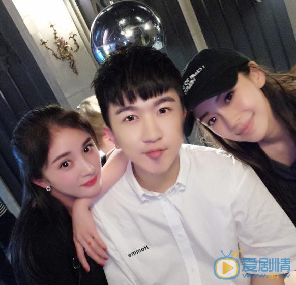 张大大娱乐圈好友合照 张大大高清写真_张大大高清剧照