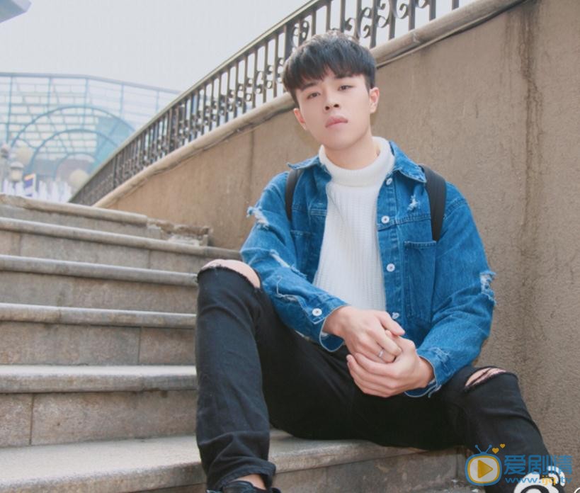 张达源街拍写真 张达源高清写真_张达源高清剧照
