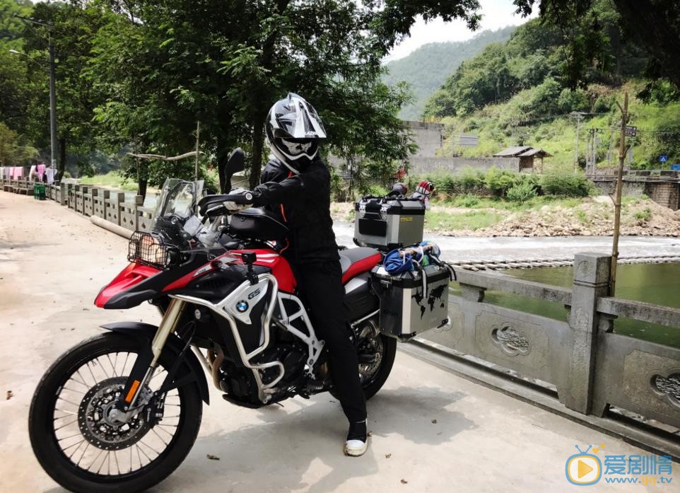 卢星宇骑行照 卢星宇高清写真_卢星宇高清剧照