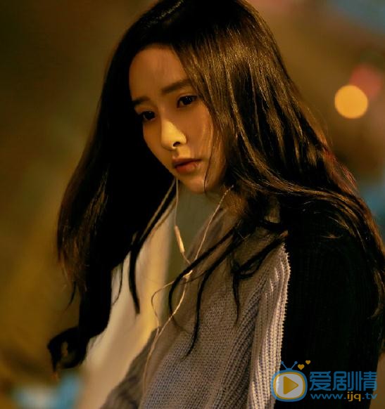 吴雨橦夜色街拍 吴雨橦高清写真_吴雨橦高清剧照