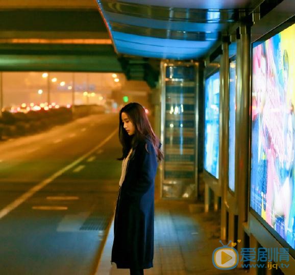 吴雨橦夜色街拍 吴雨橦高清写真_吴雨橦高清剧照