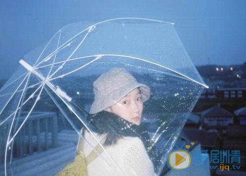 周依然日本街头 周依然高清写真_周依然高清剧照