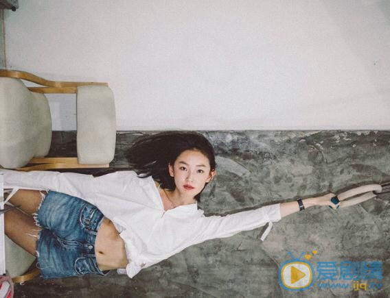周依然白色写真 周依然高清写真_周依然高清剧照