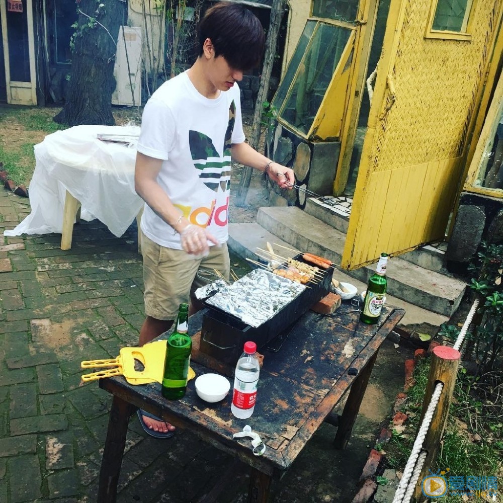 秦奋生活照写真 秦奋高清写真_秦奋高清剧照