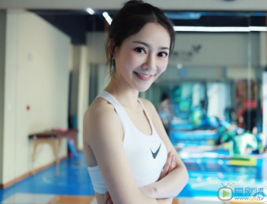 罗米运动健身照 罗米高清写真_罗米高清剧照