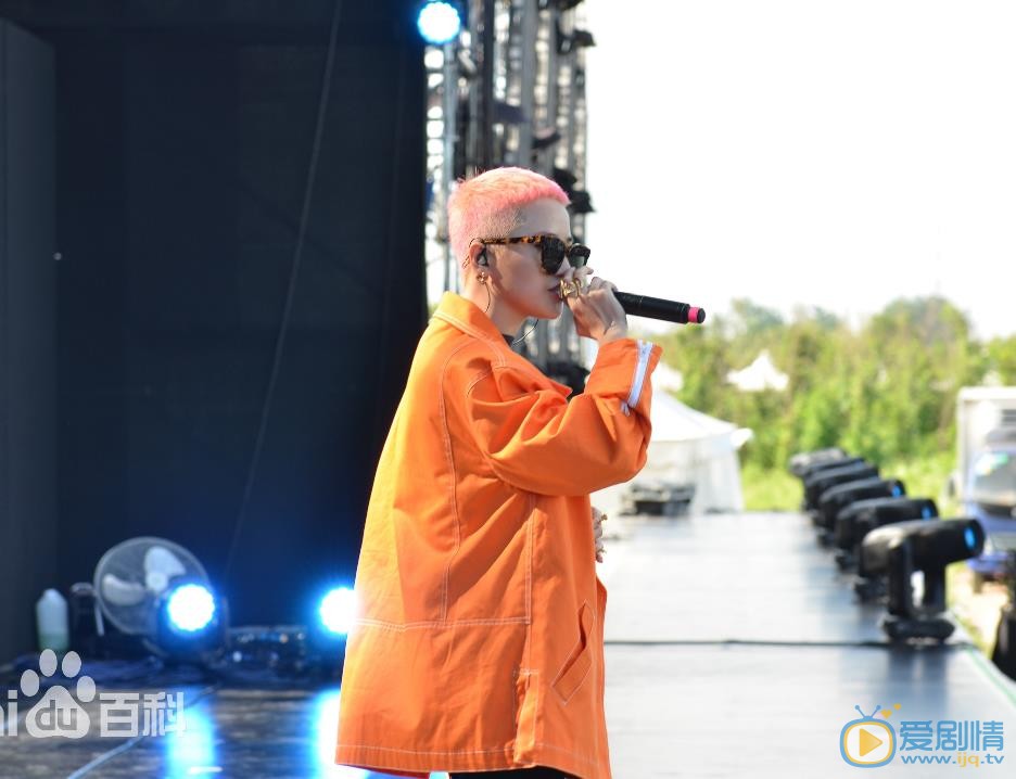 蒋瑶嘉舞台演出照 蒋瑶嘉高清写真_蒋瑶嘉高清剧照