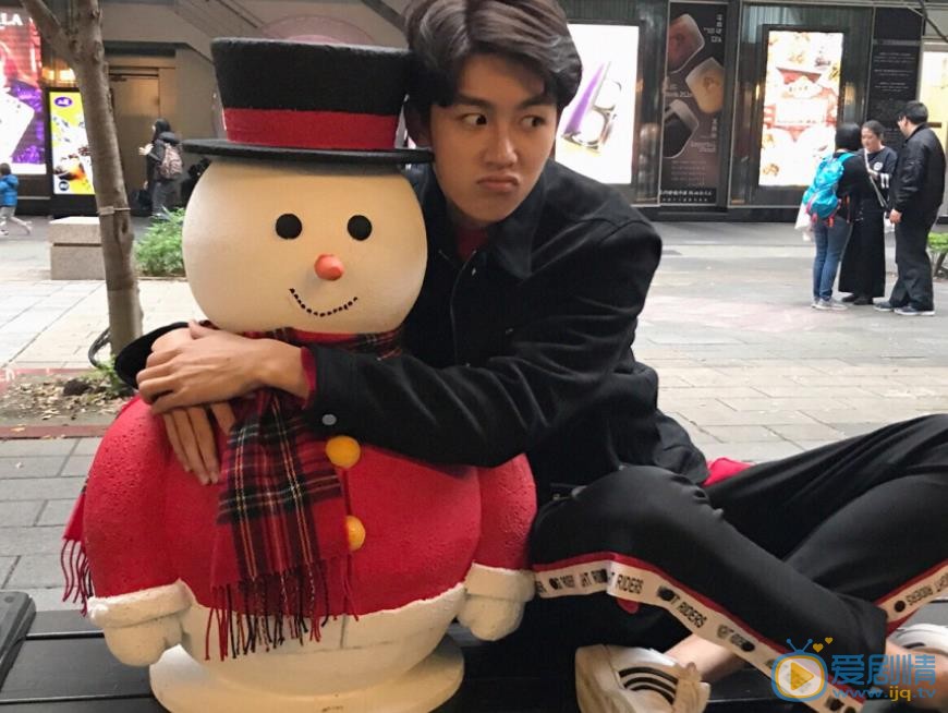 刘宇航卖萌表情包 刘宇航高清写真_刘宇航高清剧照