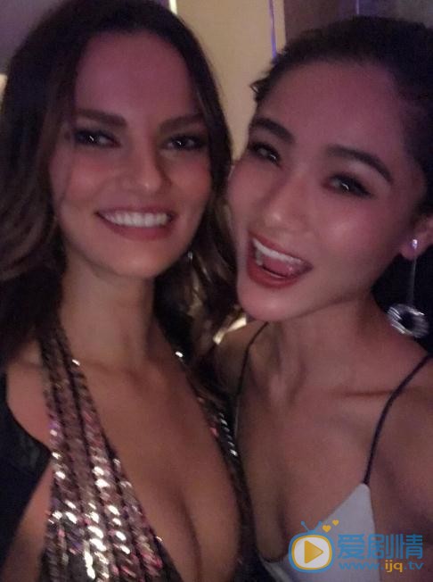 王熙然与明星合照 王熙然高清写真_王熙然高清剧照