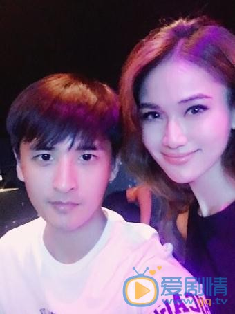 王熙然与好友合照 王熙然高清写真_王熙然高清剧照