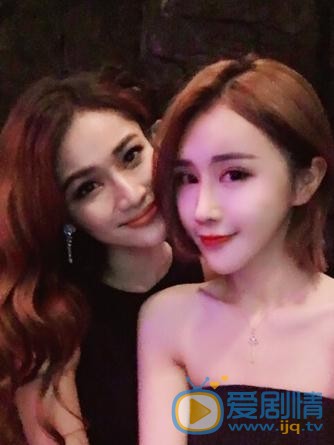 王熙然与好友合照 王熙然高清写真_王熙然高清剧照