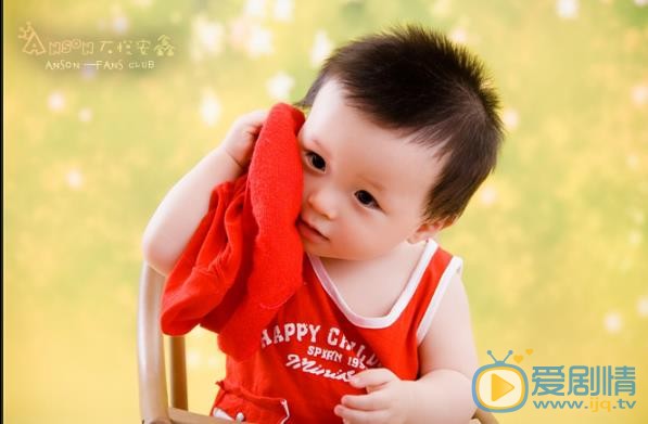 石悦安鑫婴幼儿时期 石悦安鑫高清写真_石悦安鑫高清剧照