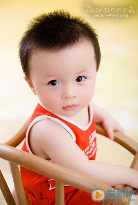 石悦安鑫婴幼儿时期 石悦安鑫高清写真_石悦安鑫高清剧照