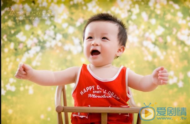 石悦安鑫婴幼儿时期 石悦安鑫高清写真_石悦安鑫高清剧照