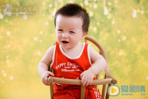石悦安鑫婴幼儿时期 石悦安鑫高清写真_石悦安鑫高清剧照