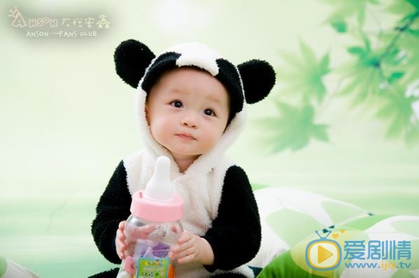 石悦安鑫婴幼儿时期 石悦安鑫高清写真_石悦安鑫高清剧照