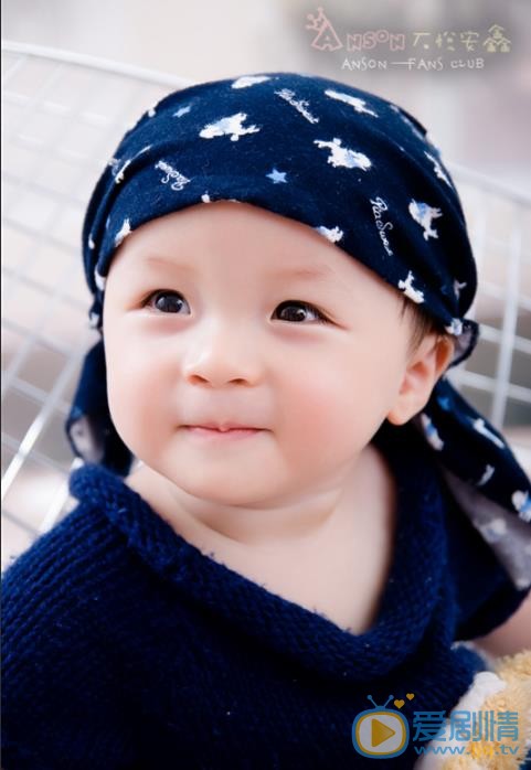 石悦安鑫婴幼儿时期 石悦安鑫高清写真_石悦安鑫高清剧照