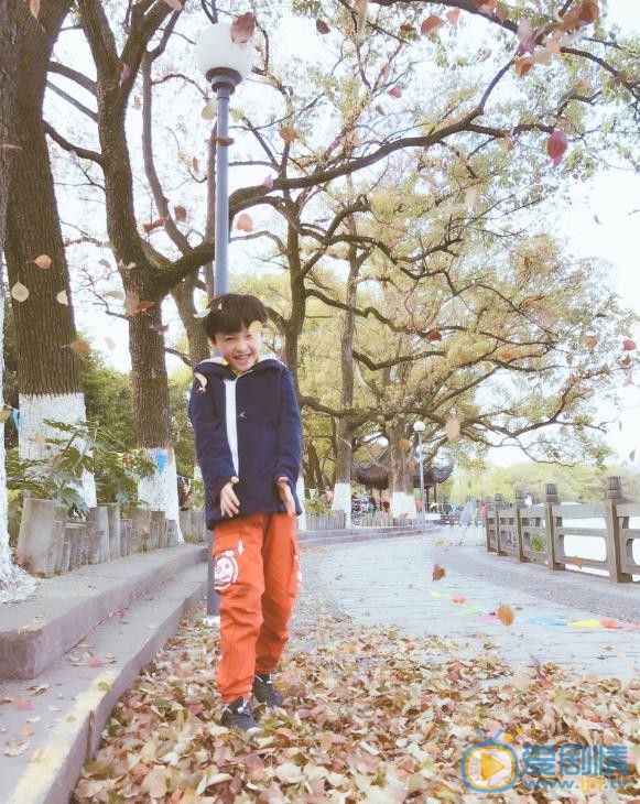 石悦安鑫旅行大片 石悦安鑫高清写真_石悦安鑫高清剧照