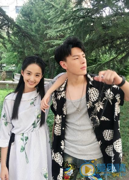 许晓诺与人合照 许晓诺高清写真_许晓诺高清剧照