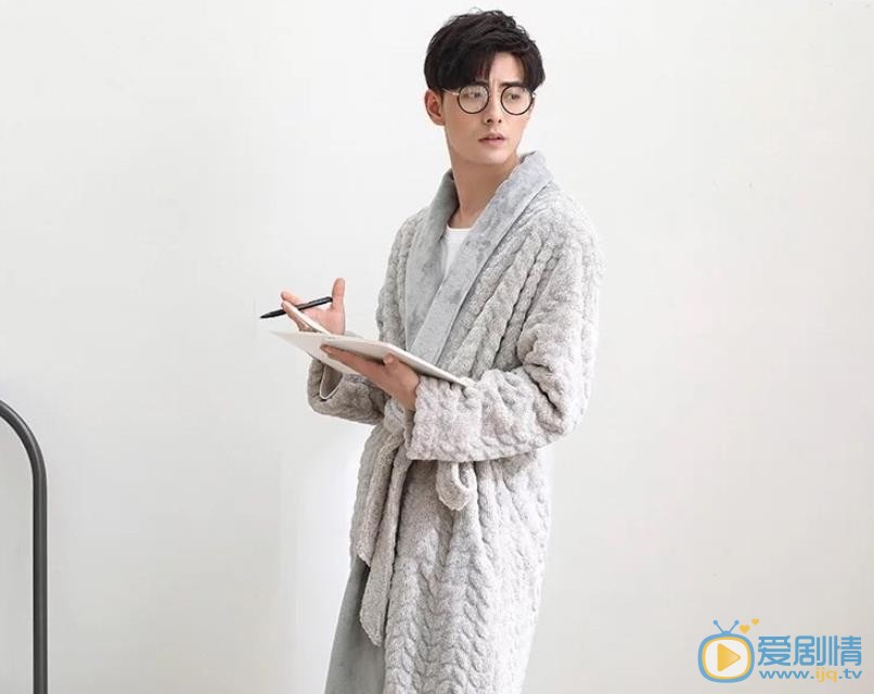 李豪杂志写真 李豪高清写真_李豪高清剧照