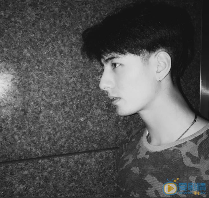李豪黑白大片 李豪高清写真_李豪高清剧照