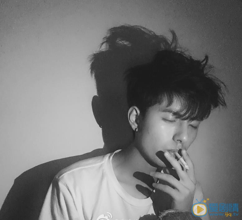 李豪黑白大片 李豪高清写真_李豪高清剧照