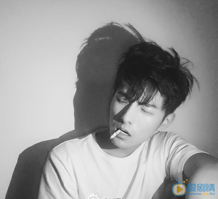李豪黑白大片 李豪高清写真_李豪高清剧照