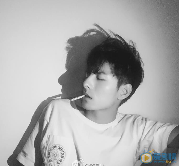 李豪黑白大片 李豪高清写真_李豪高清剧照
