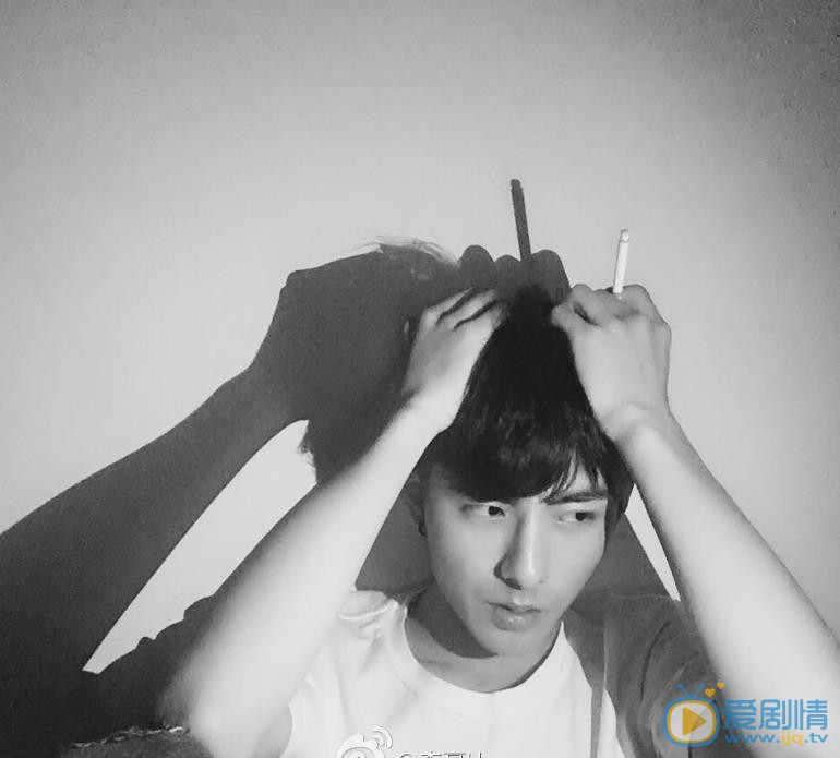 李豪黑白大片 李豪高清写真_李豪高清剧照