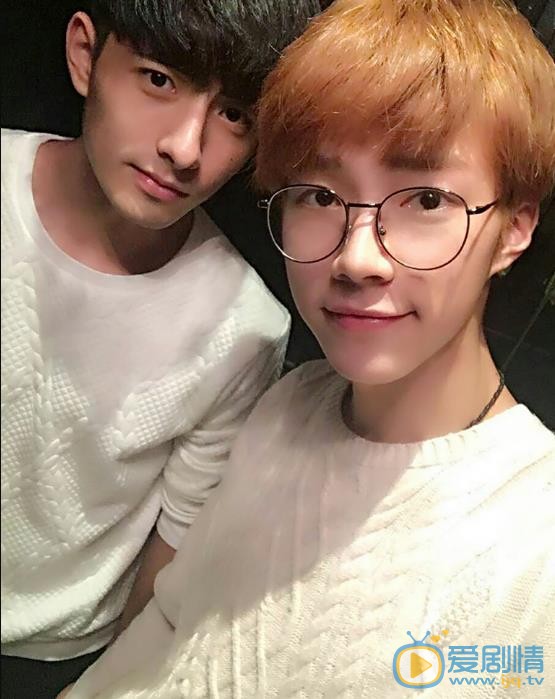 李豪朋友合照 李豪高清写真_李豪高清剧照