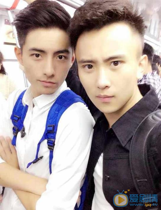 李豪朋友合照 李豪高清写真_李豪高清剧照