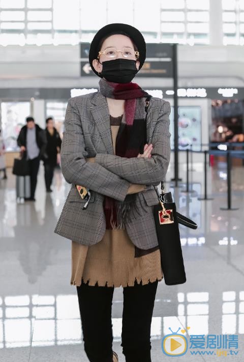 李斯丹妮机场路透照 李斯丹妮高清写真_李斯丹妮高清剧照
