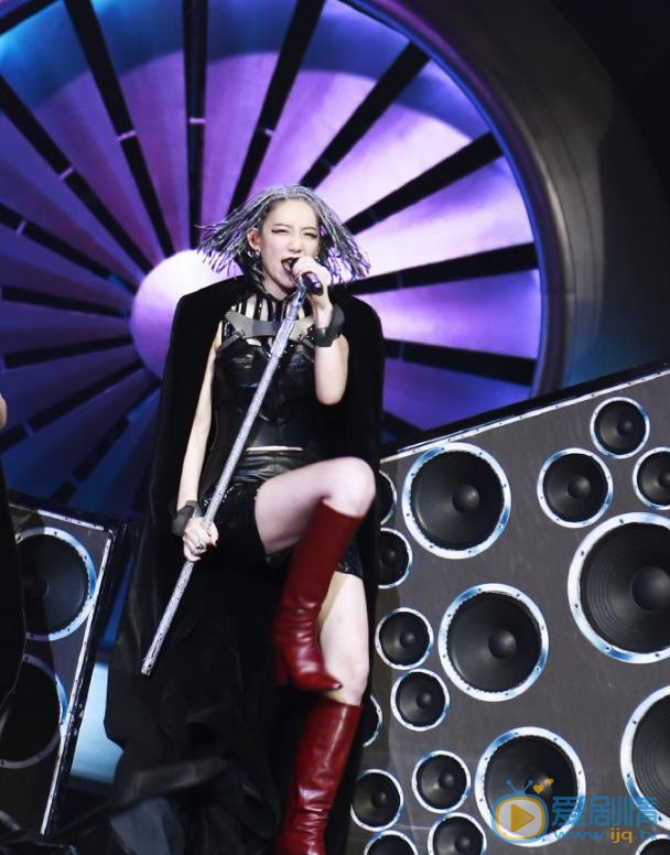 李斯丹妮演唱会 李斯丹妮高清写真_李斯丹妮高清剧照