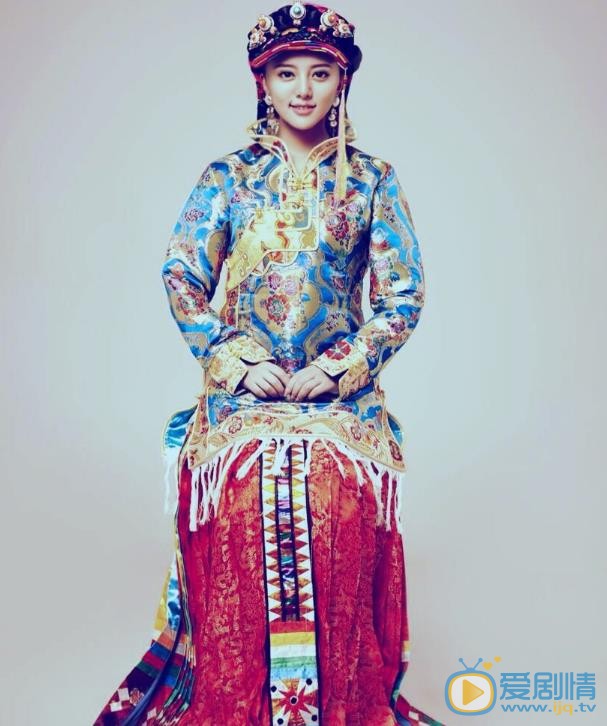 阿兰民族服装写真 阿兰高清写真_阿兰高清剧照