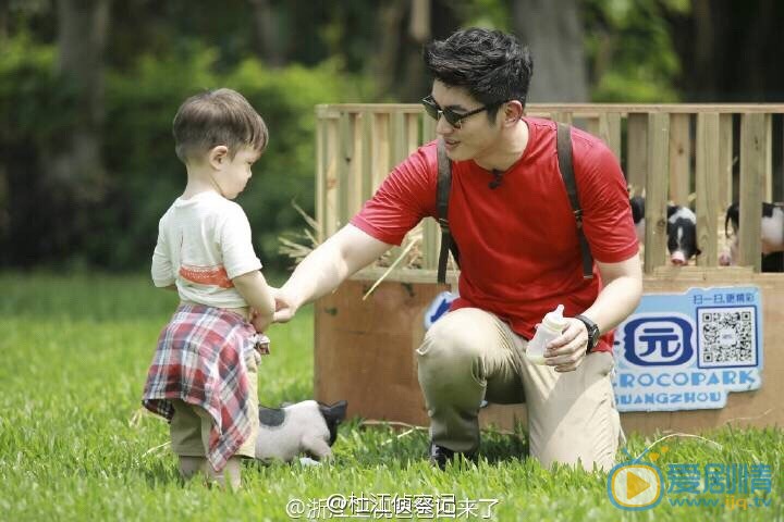 杜江和儿子嗯哼合照 杜江高清写真_杜江高清剧照