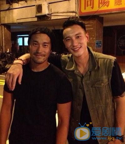 张孝全与人合照 张孝全高清写真_张孝全高清剧照
