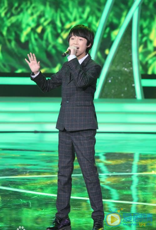 黄星羱舞台表演照 黄星羱舞台表演照