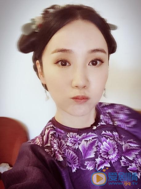 张彤片场照 张彤高清写真_张彤高清剧照