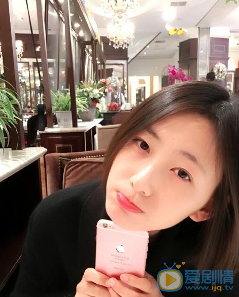 赵思与人合照 赵思高清写真_赵思高清剧照