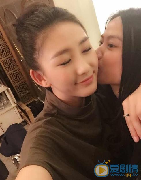 赵思与人合照 赵思高清写真_赵思高清剧照