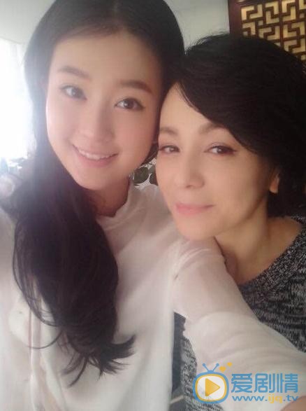 王琳与人合照 王琳高清写真_王琳高清剧照