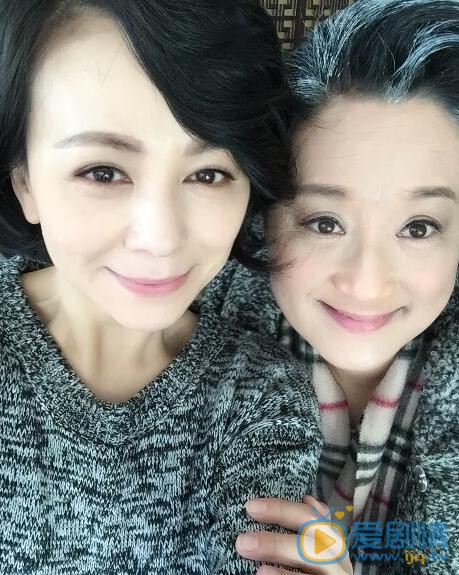 王琳与人合照 王琳高清写真_王琳高清剧照